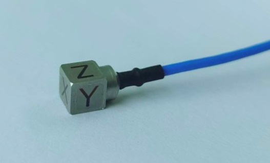 微小型三轴加速度传感器.jpg 微小型三轴加速度传感器.jpg